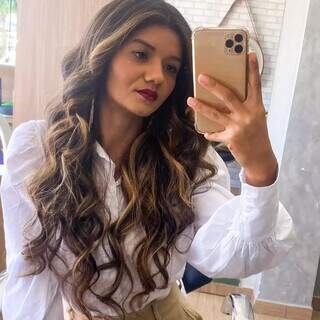 Advogada usava empresas de fachada e laranjas para lavar dinheiro do tráfico Advogada usava empresas de fachada e laranjas para lavar dinheiro do tráfico