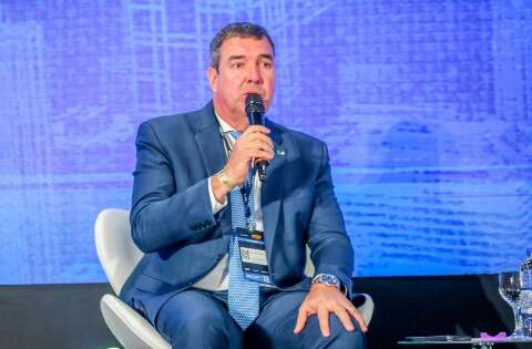 Segurança deve ser integrada, defende Riedel ao justificar viagem ao RJ Segurança deve ser integrada, defende Riedel ao justificar viagem ao RJ