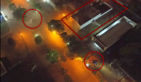 Vídeo de drone mostra assalto com explosivos a banco na fronteira Vídeo de drone mostra assalto com explosivos a banco na fronteira