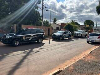 Pais encontram bebê de quatro meses morta no berço Pais encontram bebê de quatro meses morta no berço