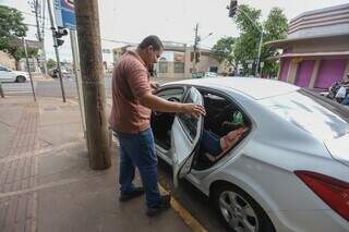 De ex-banc&aacute;ria a herdeiros do ponto: hist&oacute;rias que mant&ecirc;m o t&aacute;xi vivo na Capital