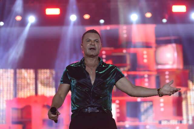 Eduardo Costa, sarau e muito Halloween agitam fim de semana