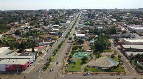 Município com 26 mil habitantes vai usar meio milhão para hospedar autoridades Município com 26 mil habitantes vai usar meio milhão para hospedar autoridades