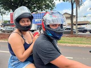 S&oacute; um lanche por carro? Promo&ccedil;&atilde;o de lanche gr&aacute;tis causa fila e confus&atilde;o 