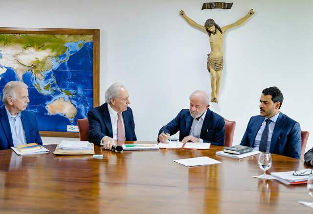 Presidente Lula assina projeto de lei antifacção e envia proposta ao Congresso