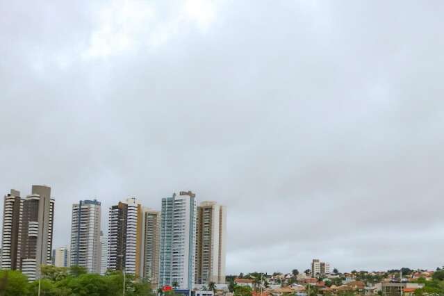 Sexta começa com céu nublado e chuva forte pode chegar no domingo