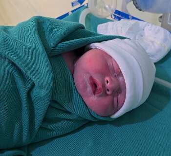 Do nascimento ao luto em cinco dias: pai diz que filho morreu por negligência Do nascimento ao luto em cinco dias: pai diz que filho morreu por negligência