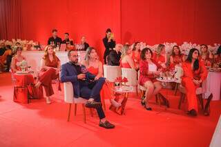 Débora Biazim 博士展示了徹底改變治療方法的意大利激光 Débora Biazim 博士展示了徹底改變治療方法的意大利激光