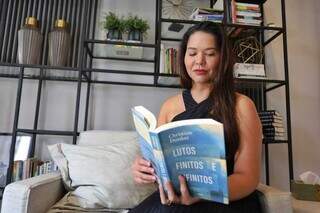 IA que &quot;fala&quot; com morto e memoriais online: redes destru&iacute;ram o luto?