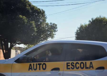 Autoescolas representam quase 80% do custo para obter CNH em MS 