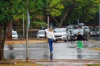 Previs&atilde;o do tempo indica chuvas fortes em MS entre domingo e segunda-feira