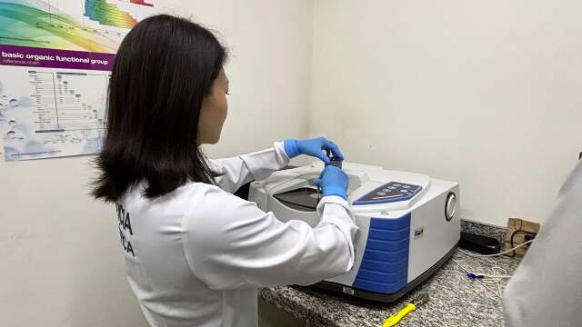 Amido, cafe&iacute;na, bicarbonato: teste em laborat&oacute;rio mostra &ldquo;vale-tudo&rdquo; do tr&aacute;fico