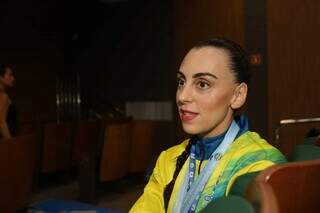 Pole dance virou esporte, mas preconceito ainda fala alto