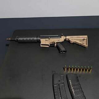 PM aposentado é preso com fuzil após fuga e perseguição na fronteira PM aposentado é preso com fuzil após fuga e perseguição na fronteira