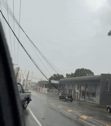 Temporal com granizo atinge bairros de Campo Grande na tarde de Finados