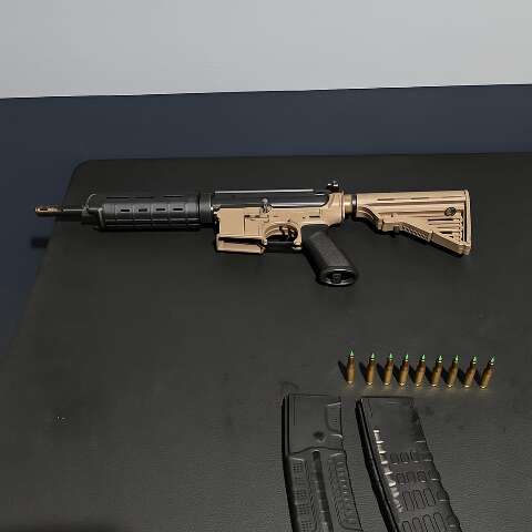 PM aposentado &eacute; preso com fuzil ap&oacute;s fuga e persegui&ccedil;&atilde;o na fronteira