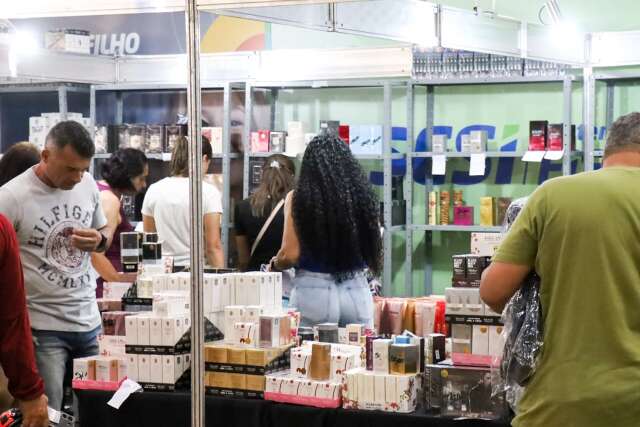 Instituto para Cegos realiza bazar com produtos apreendidos pela Receita Federal