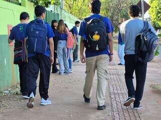 Matr&iacute;culas em escolas estaduais podem ser feitas a partir desta segunda-feira