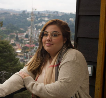 O problema era o atendimento, mas sobrou para o corpo da cliente