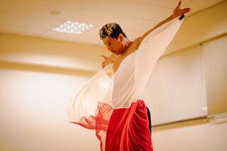 Espet&aacute;culo &ldquo;Yak&aacute;mokeno&rdquo; une dan&ccedil;a, mem&oacute;ria e mitologia terena 