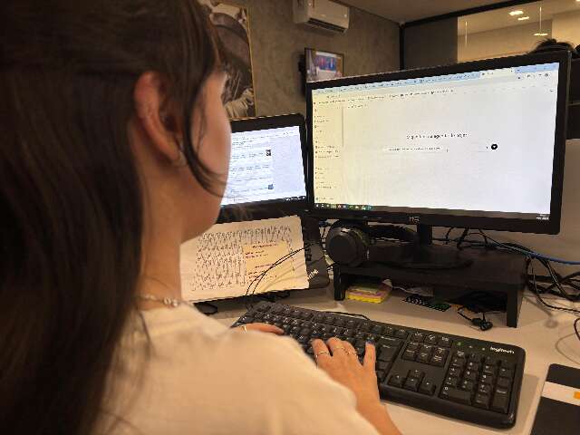 Da viol&ecirc;ncia escolar ao letramento digital, a IA d&aacute; palpites para a reda&ccedil;&atilde;o