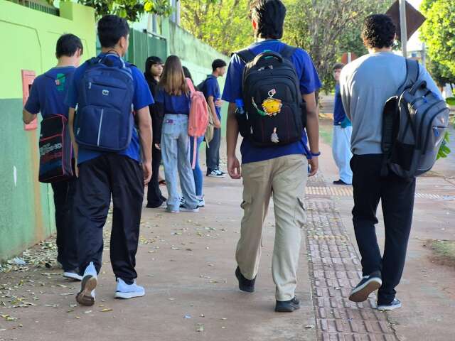 Matr&iacute;culas em escolas estaduais podem ser feitas a partir desta segunda-feira