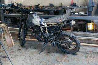 Entregador tem moto destru&iacute;da por fogo no Bairro S&atilde;o Francisco