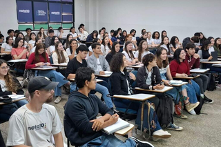 Confira as opções gratuitas de aulões presenciais e online para o Enem 2025 Confira as opções gratuitas de aulões presenciais e online para o Enem 2025