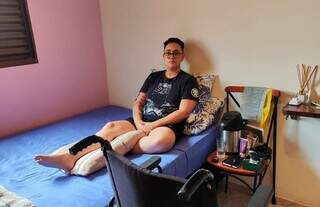 Enfermeira pede ajuda para tratar doença rara após acidente de trabalho Enfermeira pede ajuda para tratar doença rara após acidente de trabalho