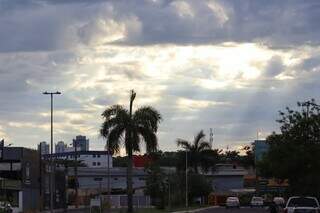 Terça-feira será de sol e calor em MS, com máximas acima dos 37°C Terça-feira será de sol e calor em MS, com máximas acima dos 37°C