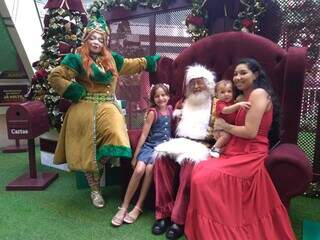 Papai Noel chega com “Natal dos Doces” no Shopping Campo Grande Papai Noel chega com “Natal dos Doces” no Shopping Campo Grande