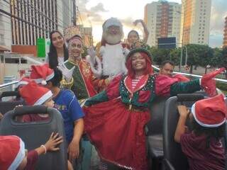 Papai Noel chega com “Natal dos Doces” no Shopping Campo Grande Papai Noel chega com “Natal dos Doces” no Shopping Campo Grande