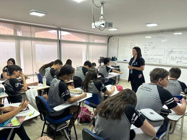 Professores apostam em viol&ecirc;ncia virtual ou excesso de telas como temas do Enem