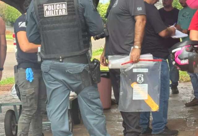 Briga por sujeira no quintal termina com homem esfaqueado na cabe&ccedil;a pelo vizinho