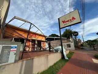 Desde as 11h sem energia, comerciantes temem preju&iacute;zos no Rita Vieira