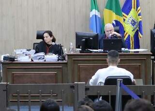 Trio recebe pena de 69 anos por assassinar adolescentes por engano Trio recebe pena de 69 anos por assassinar adolescentes por engano
