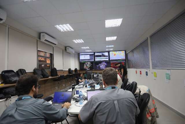 Concession&aacute;ria mobiliza 700 equipes em for&ccedil;a-tarefa ap&oacute;s temporal