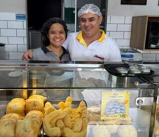 Marilei e Valdinei trocaram empregos para vender 1.500 salgados por dia Marilei e Valdinei trocaram empregos para vender 1.500 salgados por dia