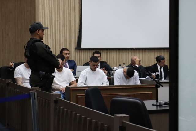 Ap&oacute;s 12 horas, 3 s&atilde;o condenados a 69 anos por assassinar adolescentes por engano