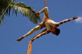 Espetáculo Art Circus estreia no Zagaia e soma atração cultural ao verão Espetáculo Art Circus estreia no Zagaia e soma atração cultural ao verão