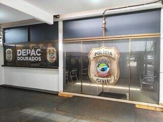 Ladrões invadem loja de autopeças na madrugada e furtam cofre com R$ 100 mil Ladrões invadem loja de autopeças na madrugada e furtam cofre com R$ 100 mil