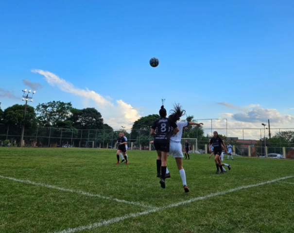 R&aacute;dio Clube Campo recebe primeira edi&ccedil;&atilde;o da Copa Feminina Society 