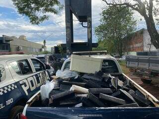 Polícia apreende granada e 400 kg de maconha em entreposto na fronteira Polícia apreende granada e 400 kg de maconha em entreposto na fronteira