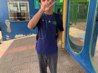 Jovens acham que aqui é Japão e arriscam vida com arigatô no trânsito Jovens acham que aqui é Japão e arriscam vida com arigatô no trânsito