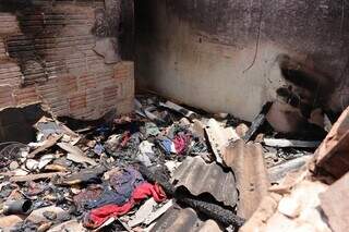 “Se não sair em 10 minutos, queimo tudo”, disse ex antes de incendiar casa “Se não sair em 10 minutos, queimo tudo”, disse ex antes de incendiar casa