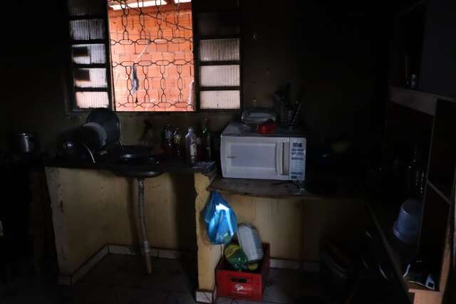 &ldquo;Se n&atilde;o sair em 10 minutos, queimo tudo&rdquo;, disse ex antes de incendiar casa