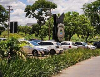 Advogada está entre 10 presos em ação contra o tráfico que tumultua dia da Depac Advogada está entre 10 presos em ação contra o tráfico que tumultua dia da Depac