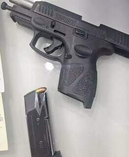 Celular apreendido em cela derruba rede de tráfico comandada por presos em MS Celular apreendido em cela derruba rede de tráfico comandada por presos em MS