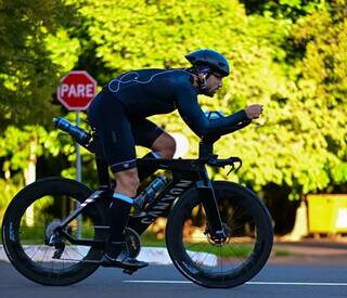 Triatletas de MS se preparam para competir no Ironman 70.3 na Espanha