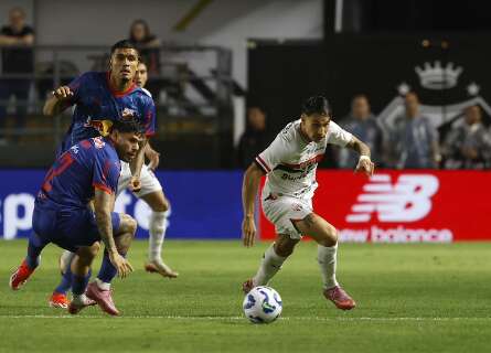 Bragantino vence S&atilde;o Paulo na Vila Belmiro e se afasta da zona de risco